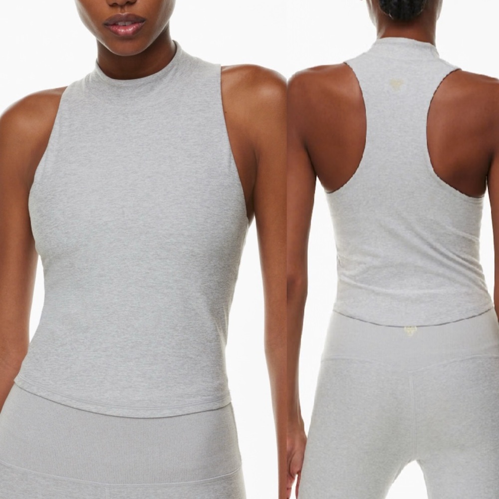 Aritzia Golden SoftWhip Condition Sports Tank‎ Light-support mockneck Built-In M